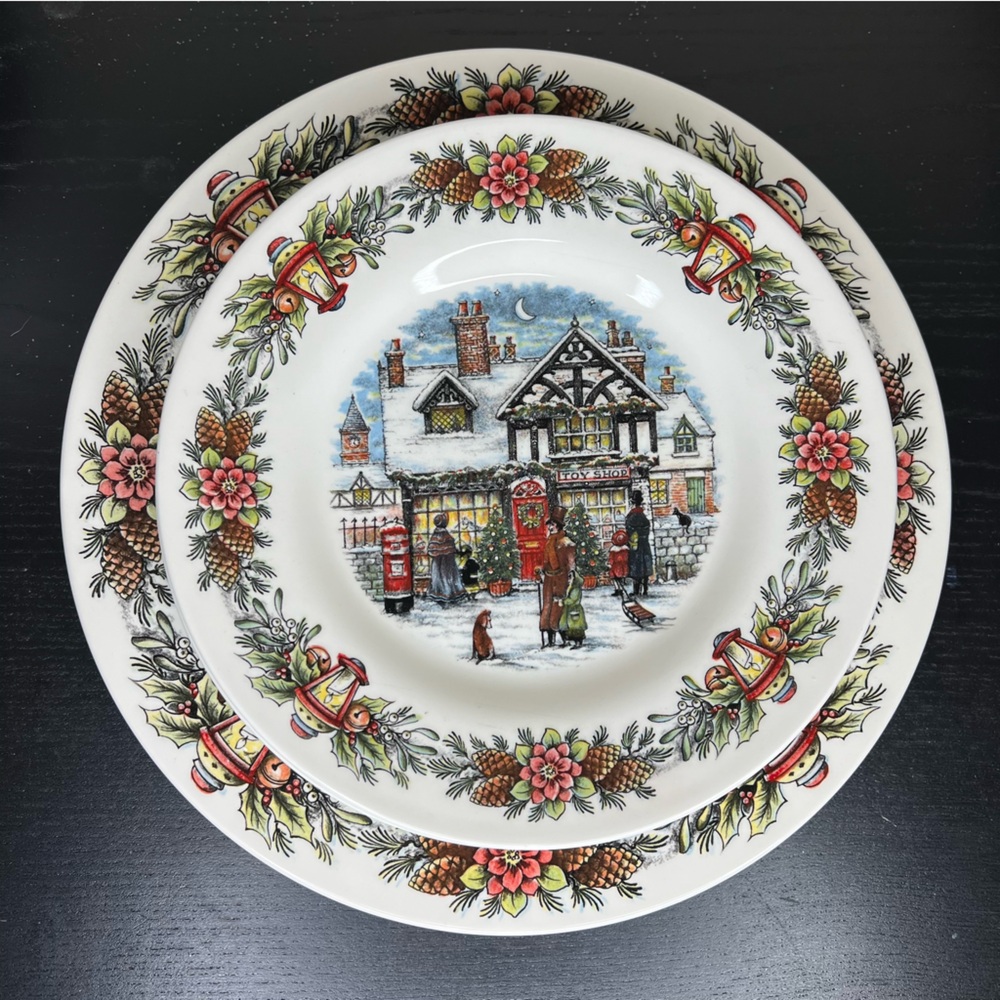 NEW Royal Stafford Christmas Toy Shop Salad & Dinner Plate, Set of 8